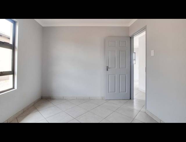 2 BEDROOM HOUSE FOR SALE IN SELCOURT
